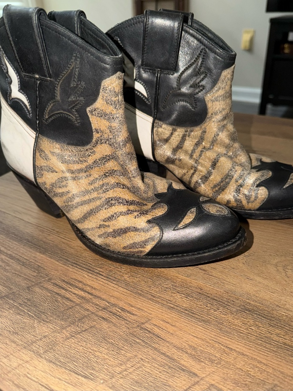 Golden Goose Ankle Boots Women's Size 7‎ Black Leather Western Cowboy Booties